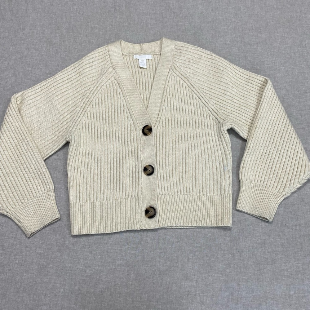 H&M, Women's knit cardigan, long sleeves, Size S Beige - Picture 3 of 12
